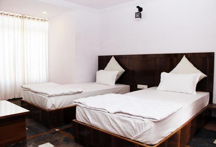 酒店 The Grand Midway