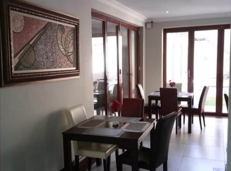 בית מלון כפרי The Pillows Suite