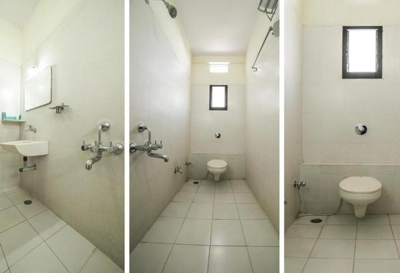 Отель Treebo Ivory House