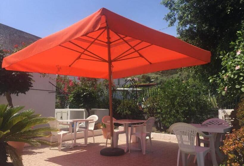 فندق Villa Petrusa