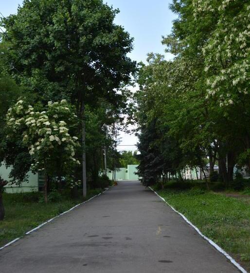 هتل Zelenyi Kampus
