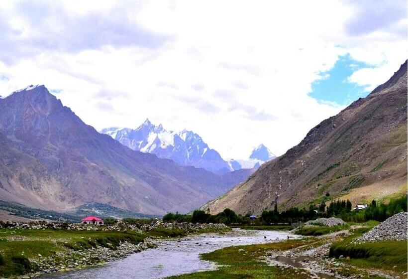 منتجع The Kargil