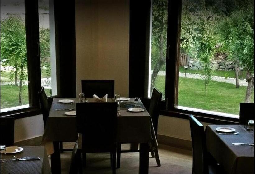 منتجع The Kargil