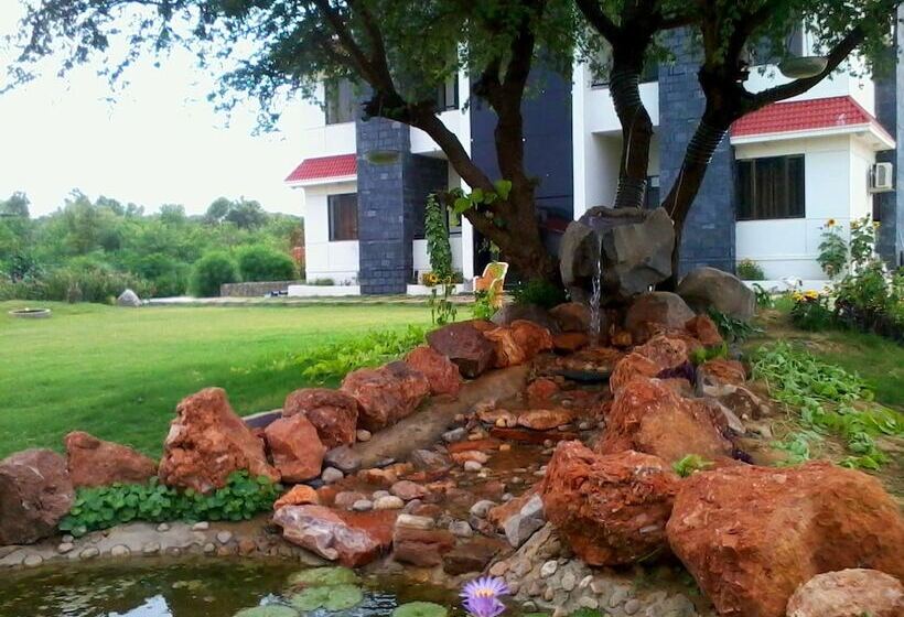 Riverarch Greenfields Resort