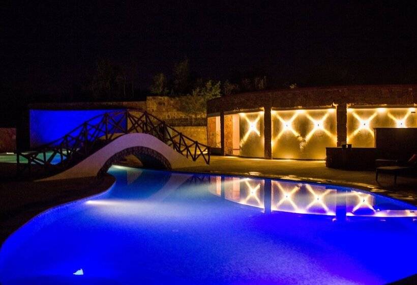 Riverarch Greenfields Resort