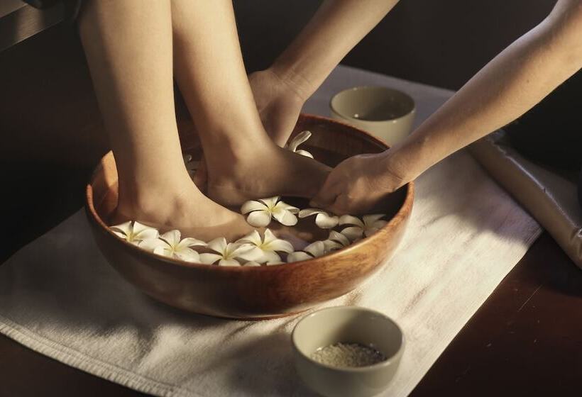 Riverarch Greenfields Resort