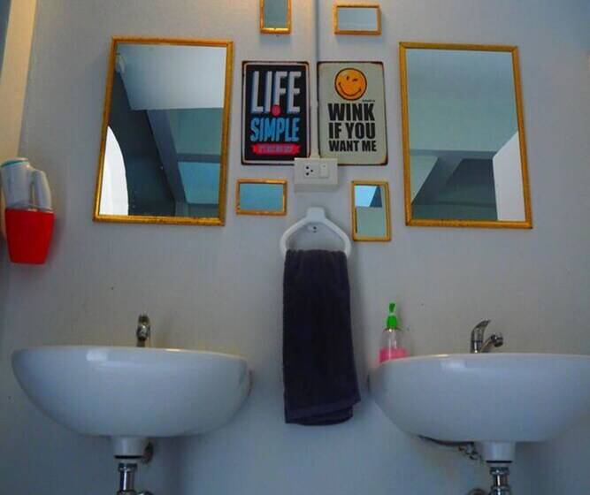 Wayla Hostel Adults Only