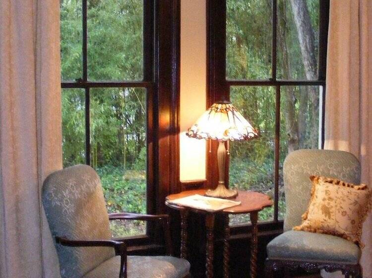 Adair Manor Bed & Breakfast