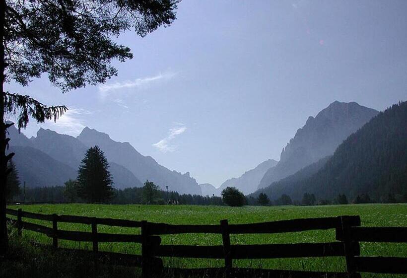 B&b Villa Dolomites Hut