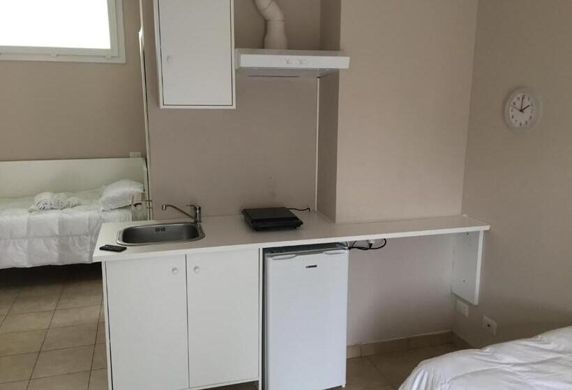 Bed and Breakfast Affittacamere Italia Leonardo