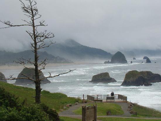 تختخواب و صبحانه Arch Cape Inn And Retreat