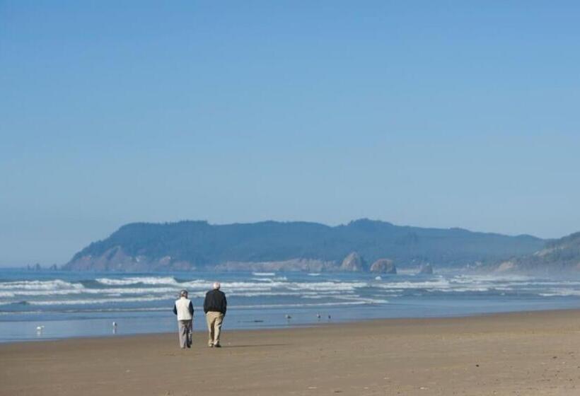 تختخواب و صبحانه Arch Cape Inn And Retreat