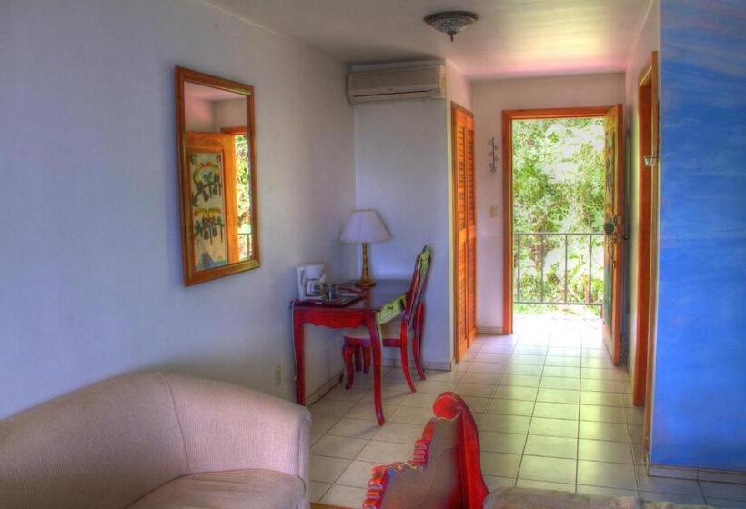 مبيت وإفطار Gingerbread Restaurant &