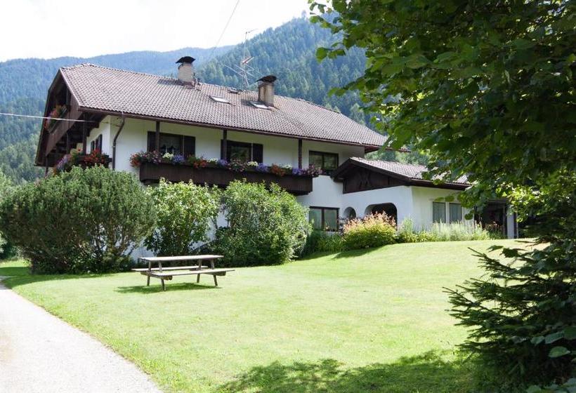 住宿加早餐  Oberlechnerhof