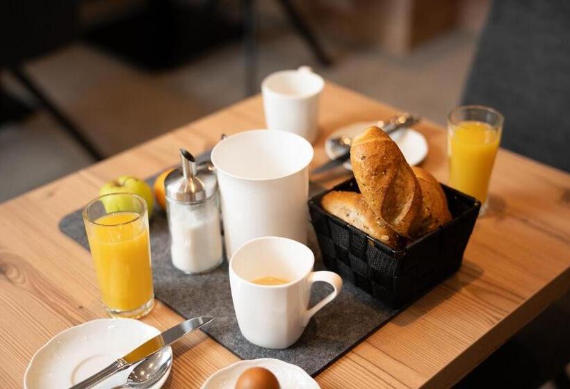 Bed and Breakfast Pension Sonnenheim