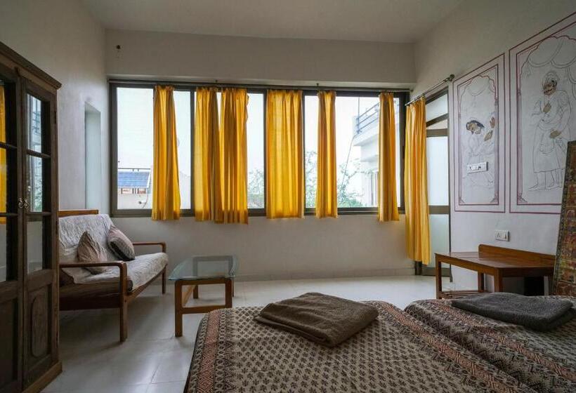 مبيت وإفطار Tourist Pension