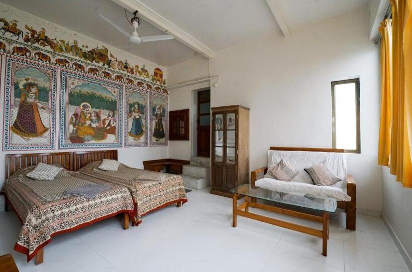 مبيت وإفطار Tourist Pension