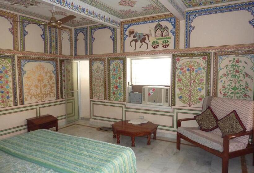 مبيت وإفطار Tourist Pension