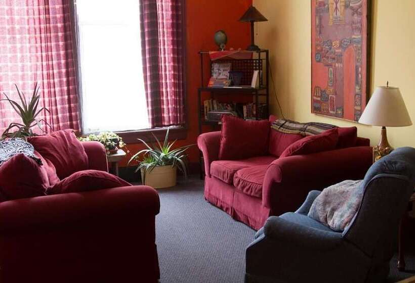 Hostel Buffalo Niagara