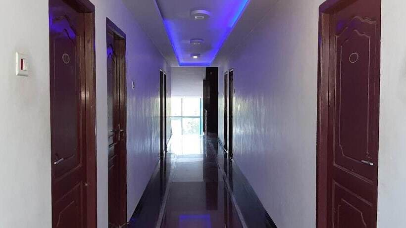 Отель Aakash Residency