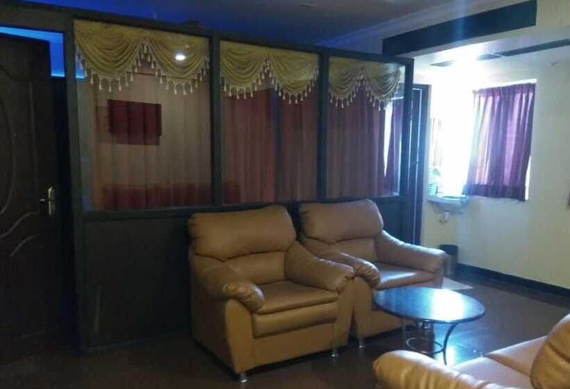 Отель Aakash Residency