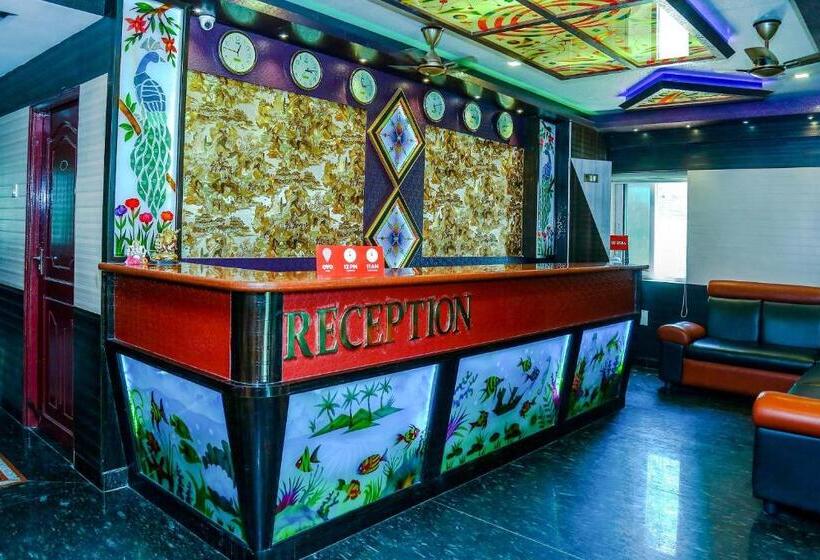 Отель Aakash Residency