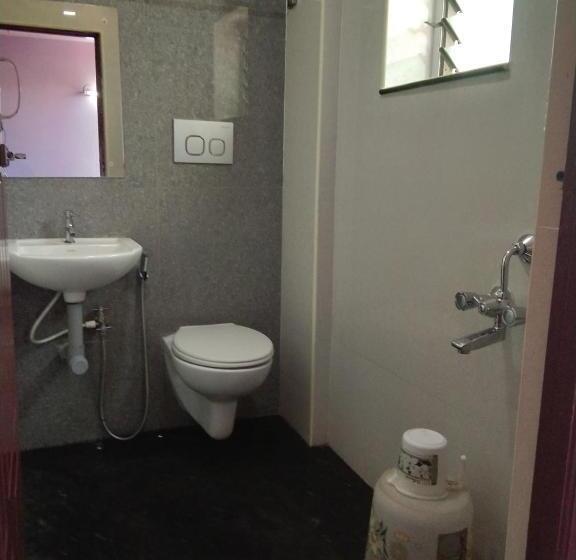 Отель Aakash Residency