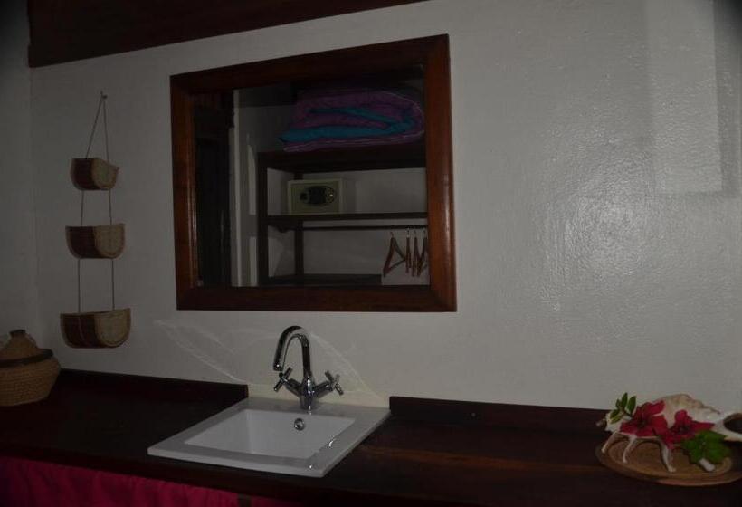 호텔 Boraha Village Ecolodge