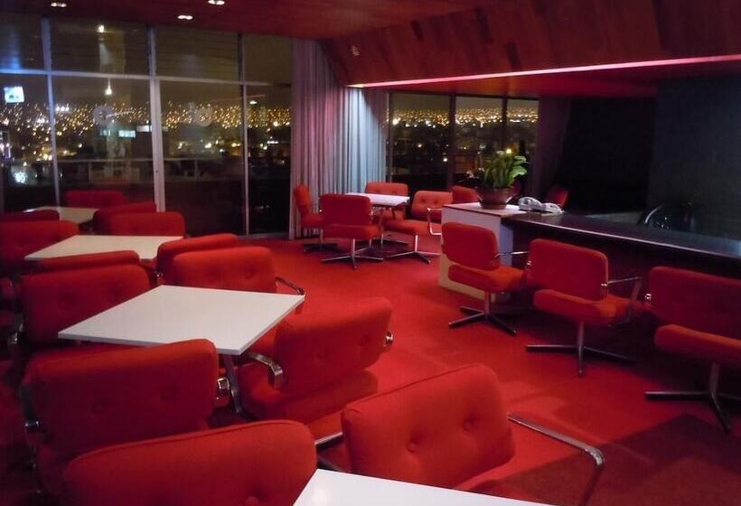 ホテル Camino Real