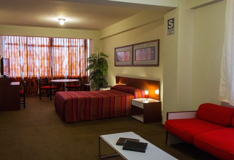 ホテル Camino Real