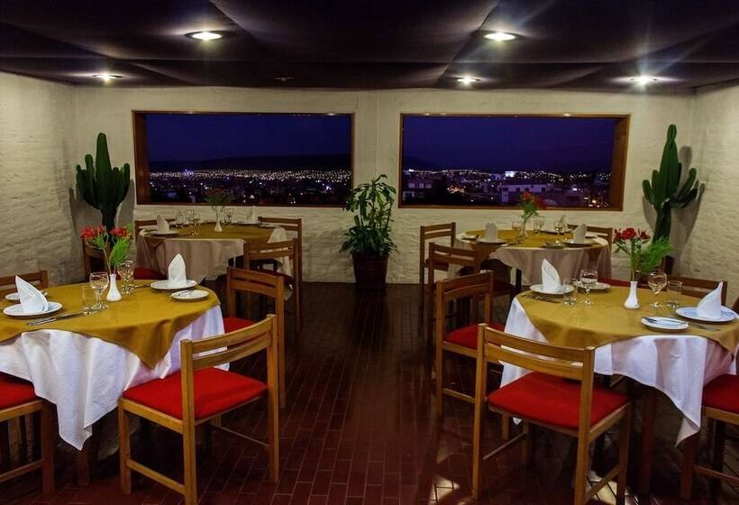 ホテル Camino Real