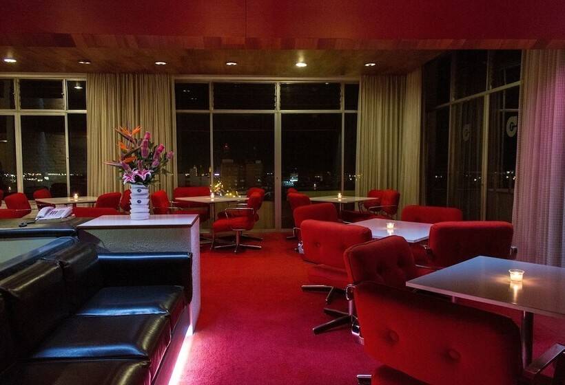 ホテル Camino Real