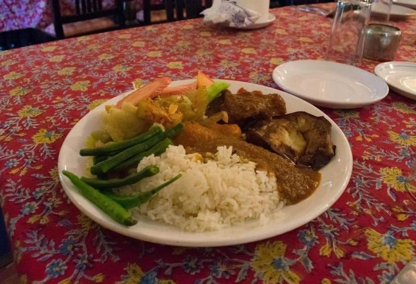 ホテル Charu Palace