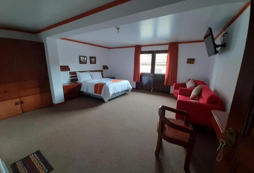 هتل Explorer Deluxe