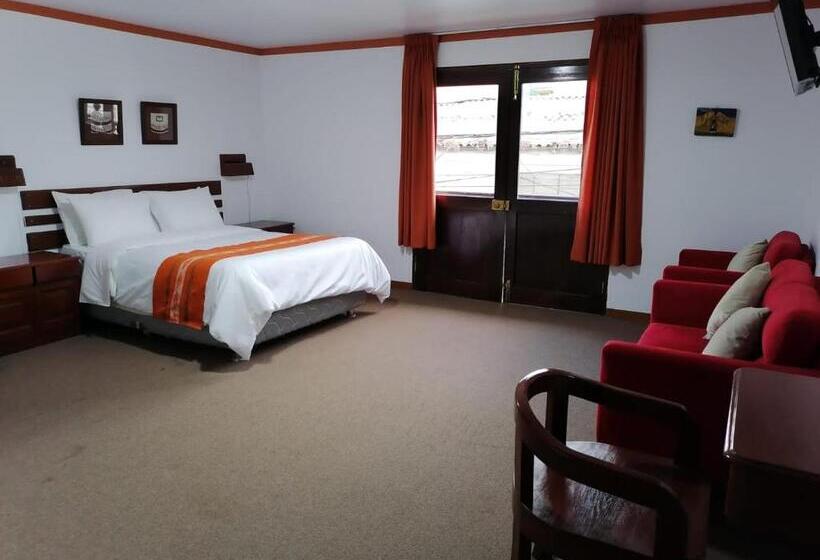 هتل Explorer Deluxe