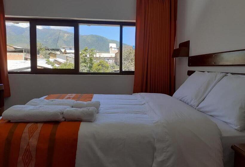 هتل Explorer Deluxe