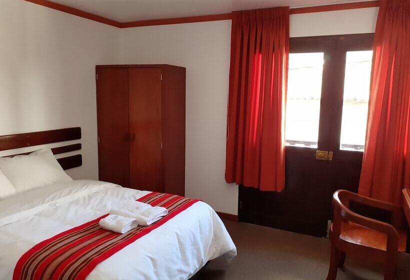 هتل Explorer Deluxe