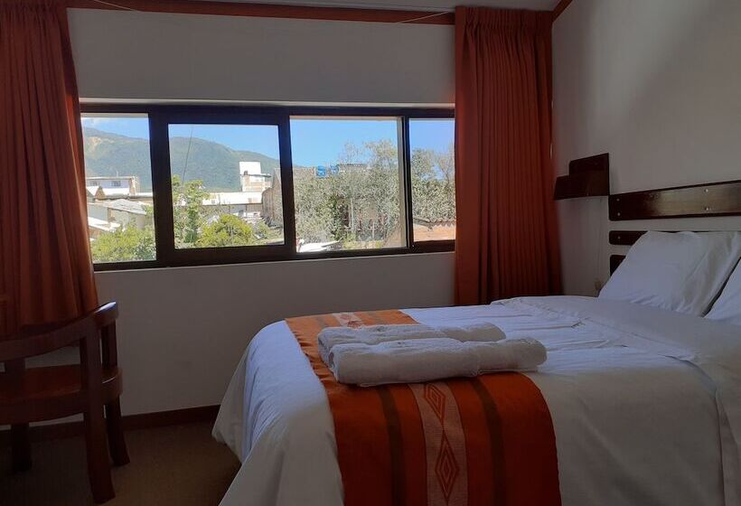 هتل Explorer Deluxe