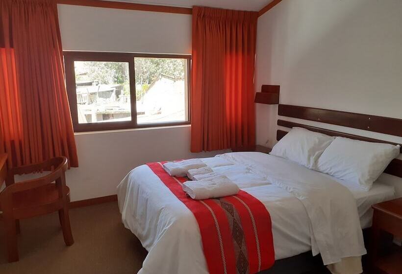 هتل Explorer Deluxe