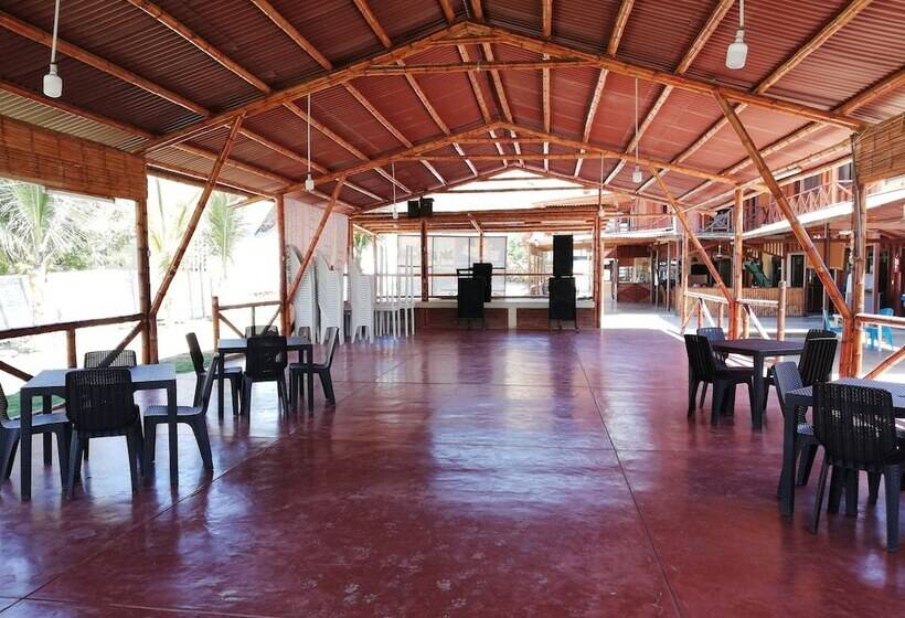 هتل Hospedaje Cueva Beach