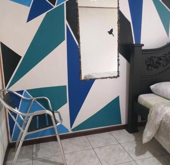 هتل Downtown Montezuma Hostel