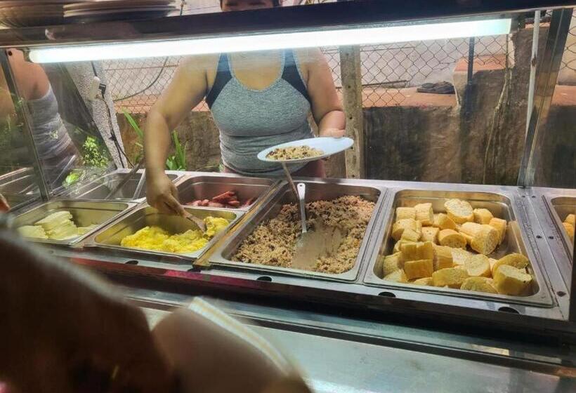 هتل Downtown Montezuma Hostel