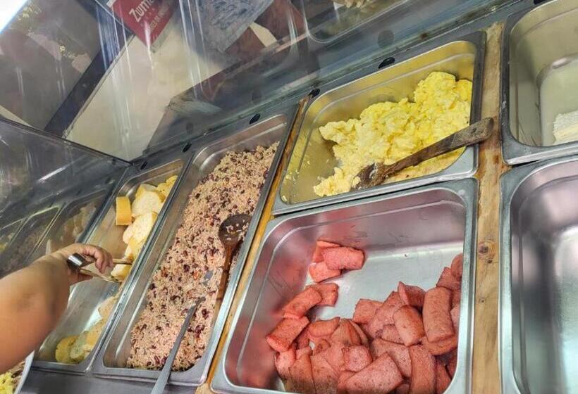 هتل Downtown Montezuma Hostel