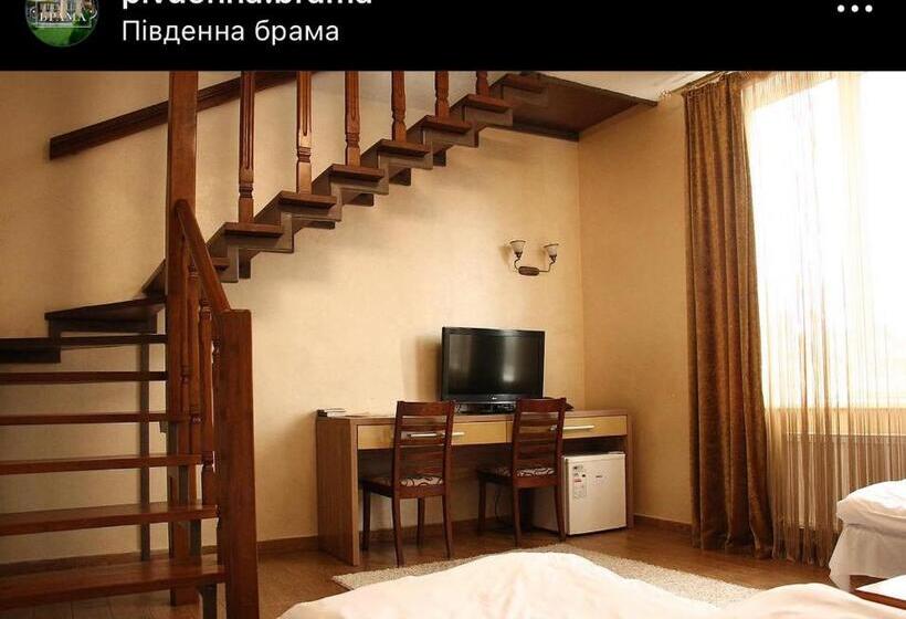 هتل Pivdenna Brama