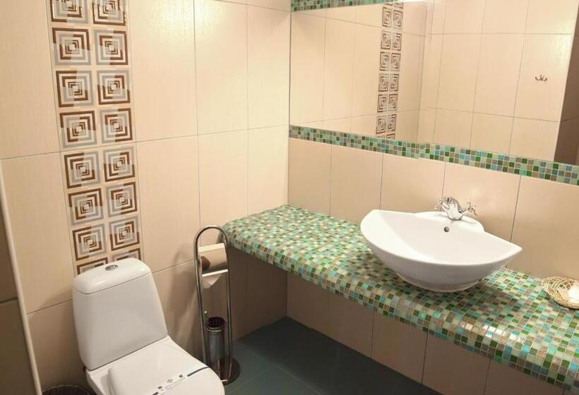 هتل Pivdenna Brama