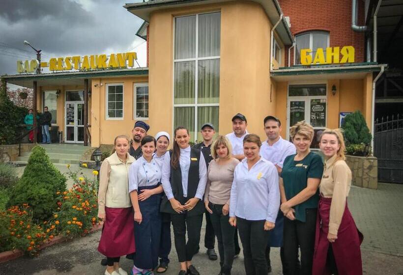 هتل Pivdenna Brama