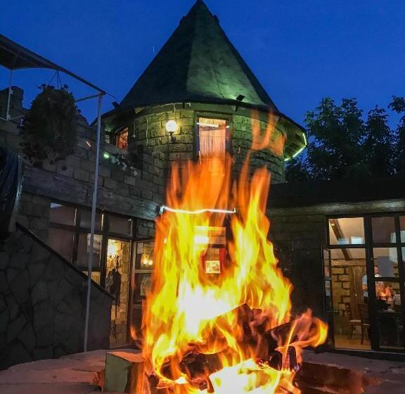 هتل Pivdenna Brama