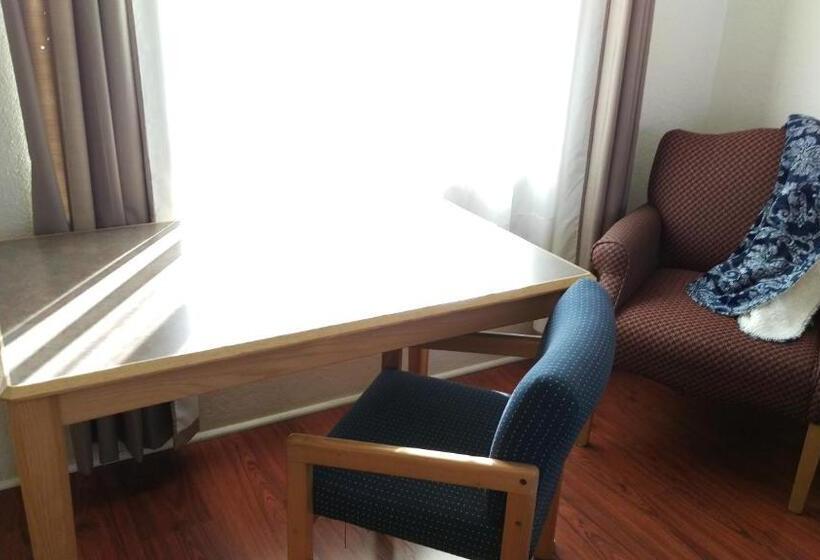 فندق Rocket Inn