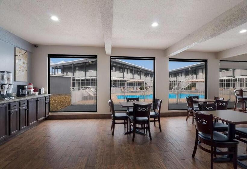 Surestay Hotel Laredo By Best Western