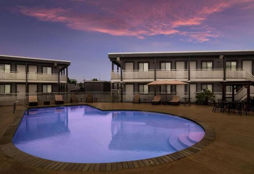 Surestay Hotel Laredo By Best Western